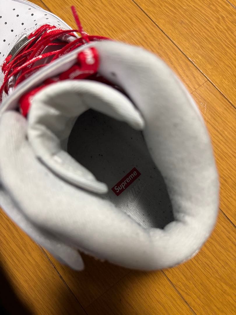 H&Sショップ Supreme × Nike Air Force 1