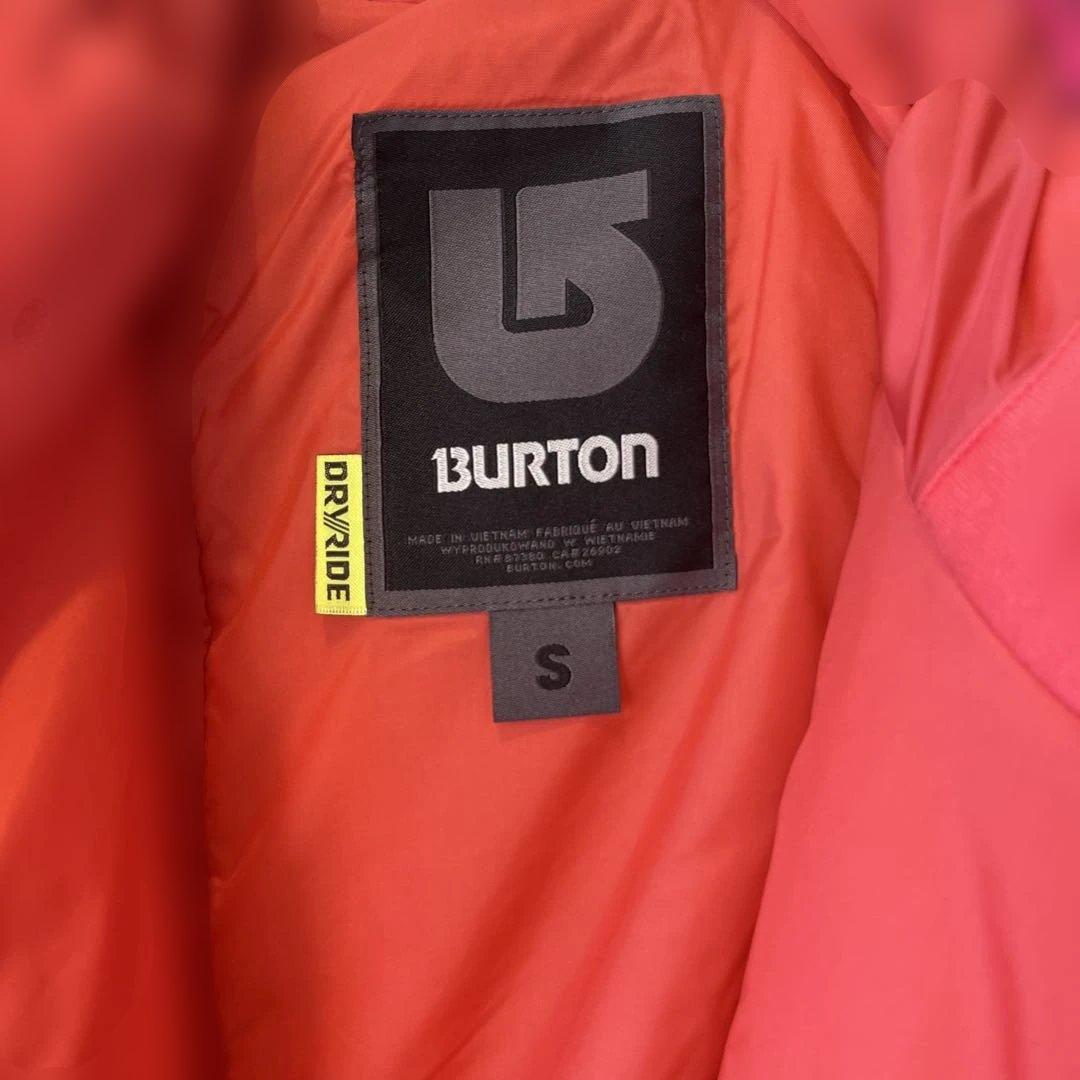 BURTON試着のみ使用スノーウエア上下セットほぼ新品自宅保管ピンク×ブラックＳ