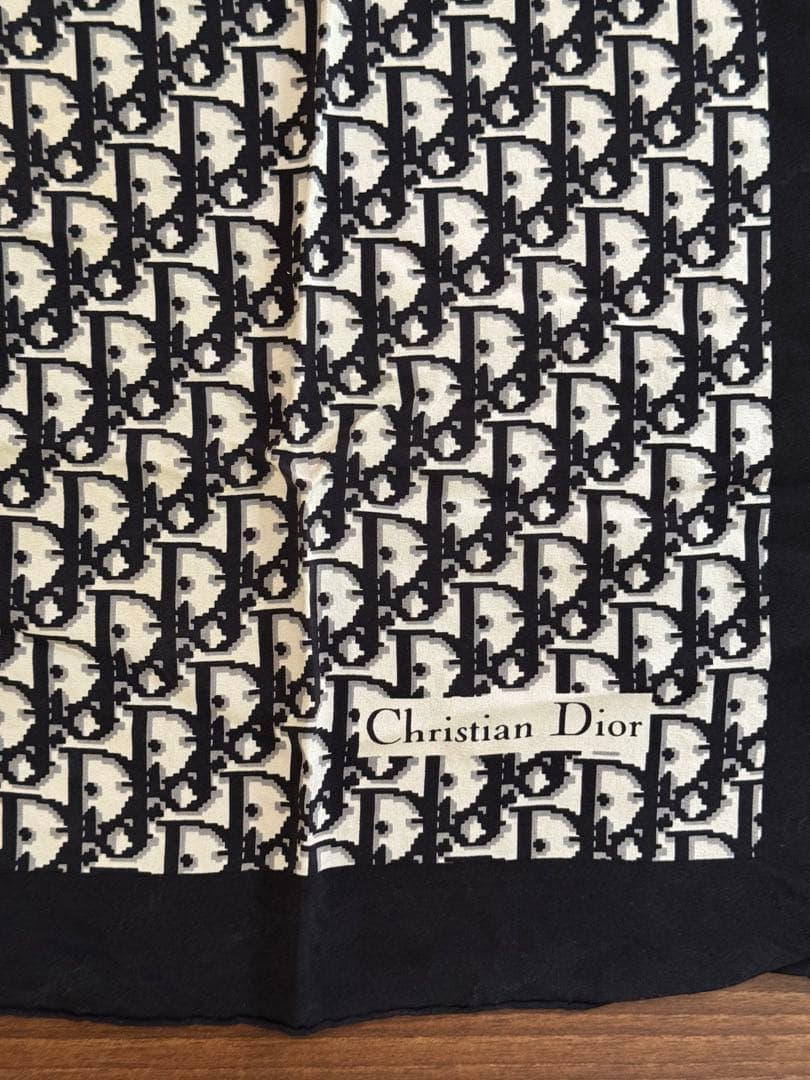 Christian Dior クリスチャンディオール 大判スカーフトロッター柄