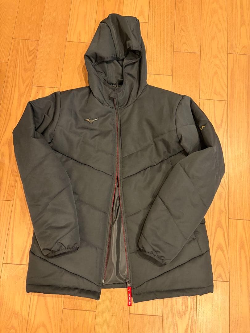 ミズノ　モレリア　中綿ジャケット