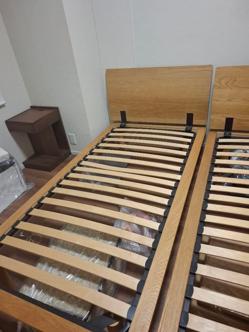 都内引取☆2022購入:無印良品☆シングルベット2台 ヘッドボード&脚付