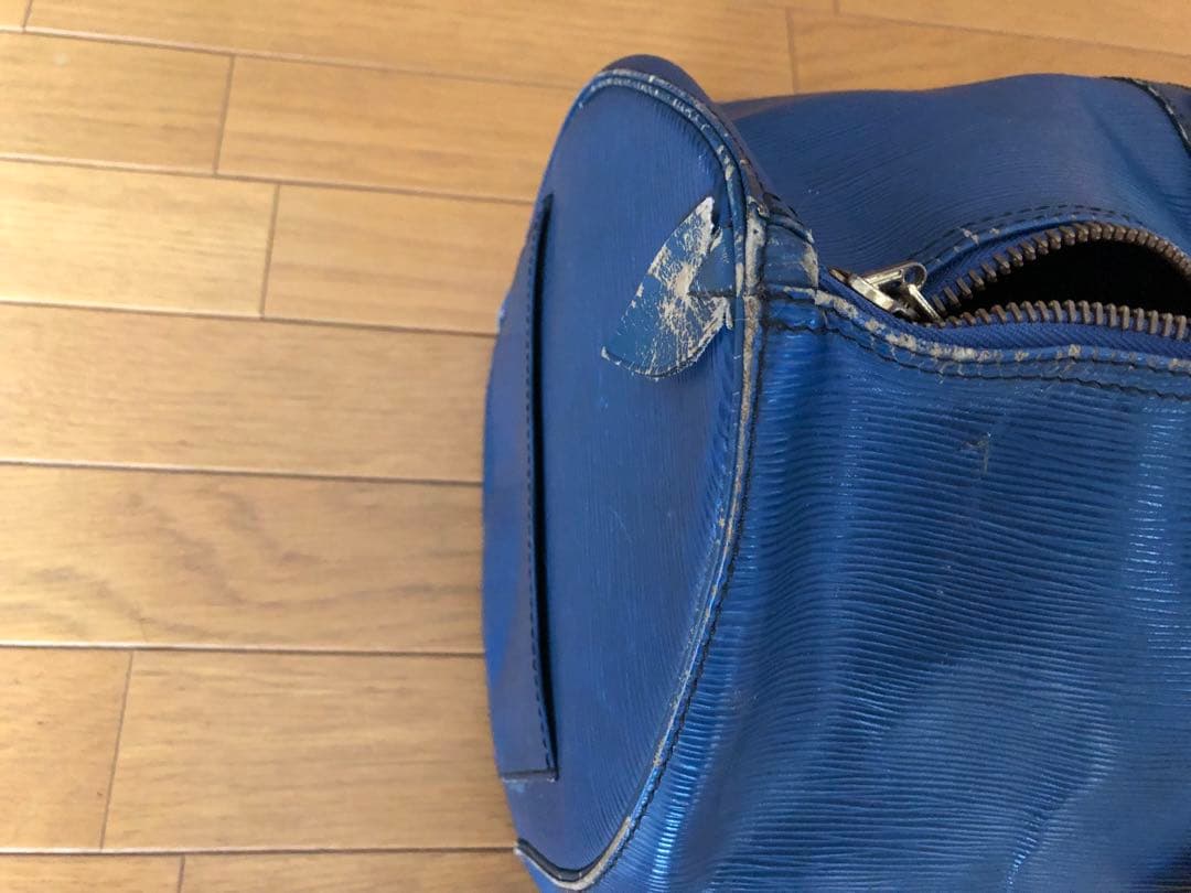 青のボストンバッグ
