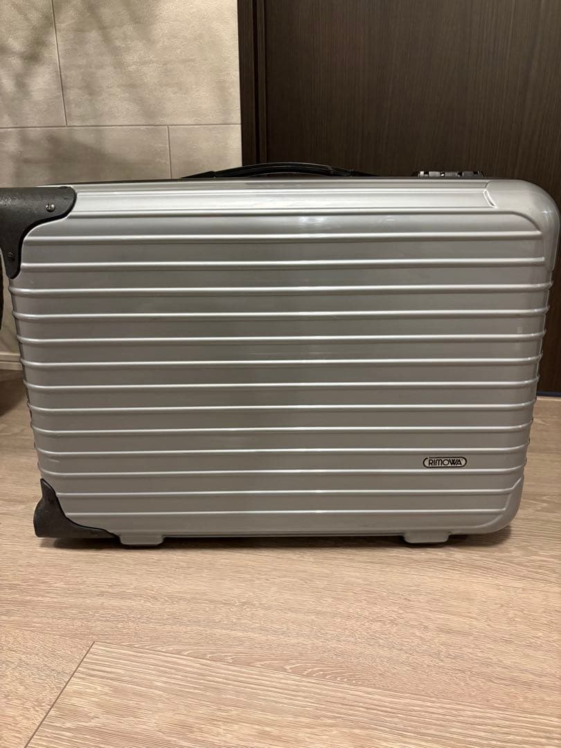 RIMOWAリモワサルサ キャリーケース 機内持ち込み 2輪 シルバー
