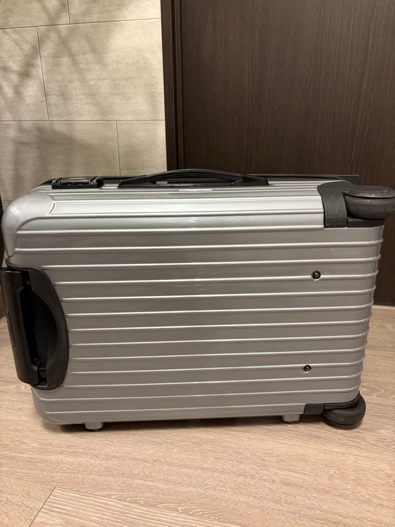 RIMOWAリモワサルサ キャリーケース 機内持ち込み 2輪 シルバー