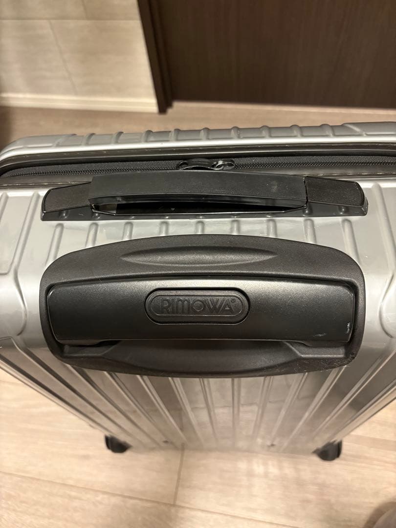 RIMOWAリモワサルサ キャリーケース 機内持ち込み 2輪 シルバー