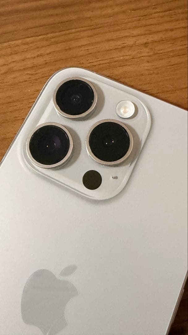 【美品】iPhone15Pro 256GB ナチュラルチタニウム★新品ケース付★