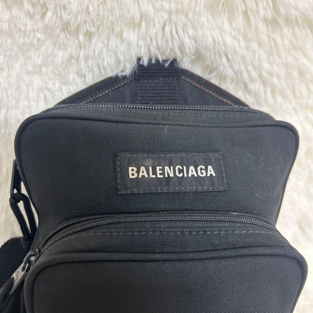 Balenciaga バレンシアガ ボディバッグ　クロスボディ　ウエストポーチ