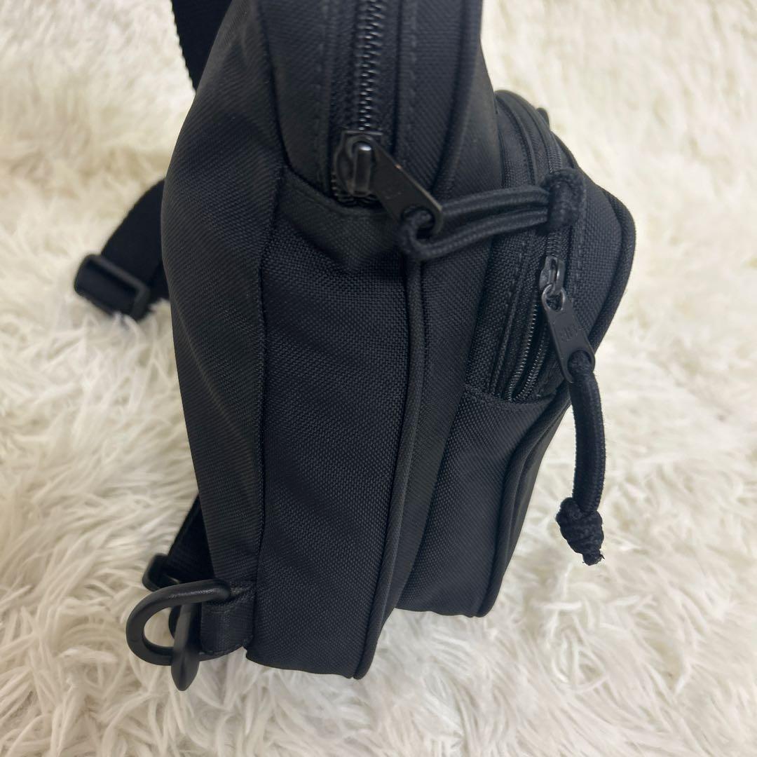 Balenciaga バレンシアガ ボディバッグ　クロスボディ　ウエストポーチ