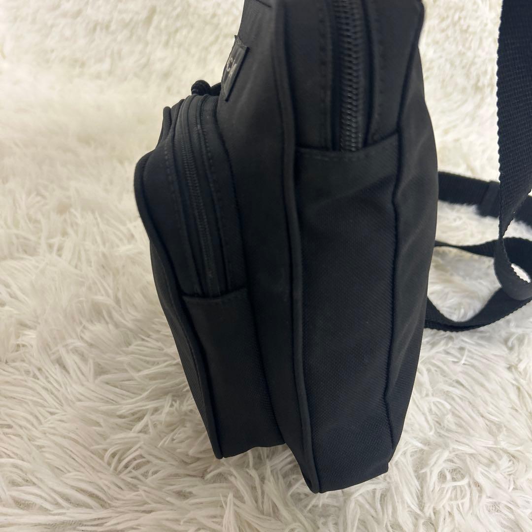 Balenciaga バレンシアガ ボディバッグ　クロスボディ　ウエストポーチ