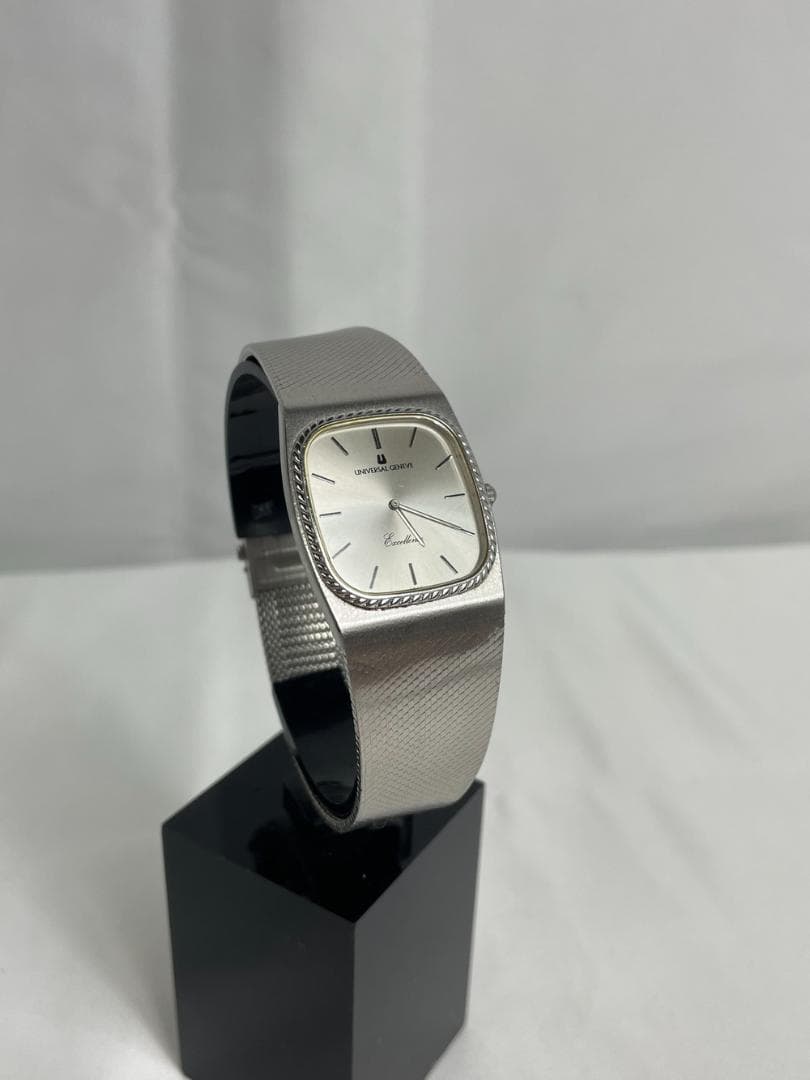 ◆UNIVERSAL GENEVE エクセレンス スクエア 腕時計 09252