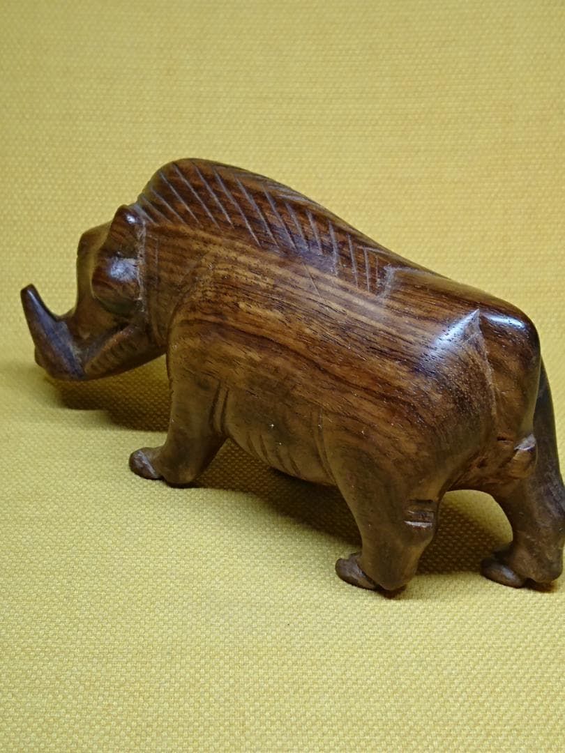 イノシシ　木彫　オブジェ　置物　インテリア　工芸品　美術品　A2803