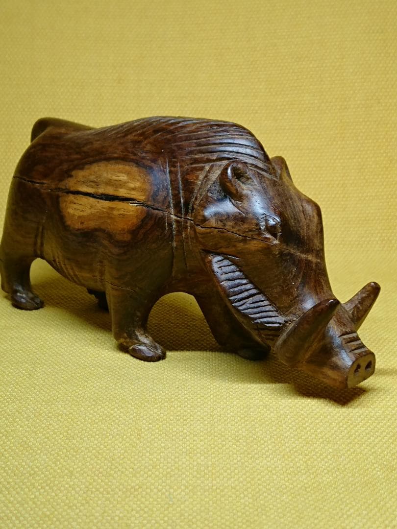 イノシシ　木彫　オブジェ　置物　インテリア　工芸品　美術品　A2803