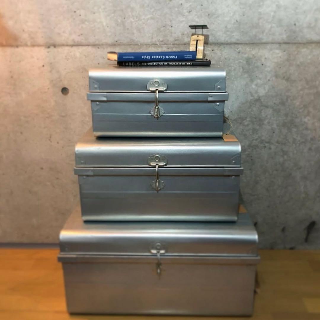 ブリキボックス　収納ボックス　インダストリアル　　アンティーク　キャンプ