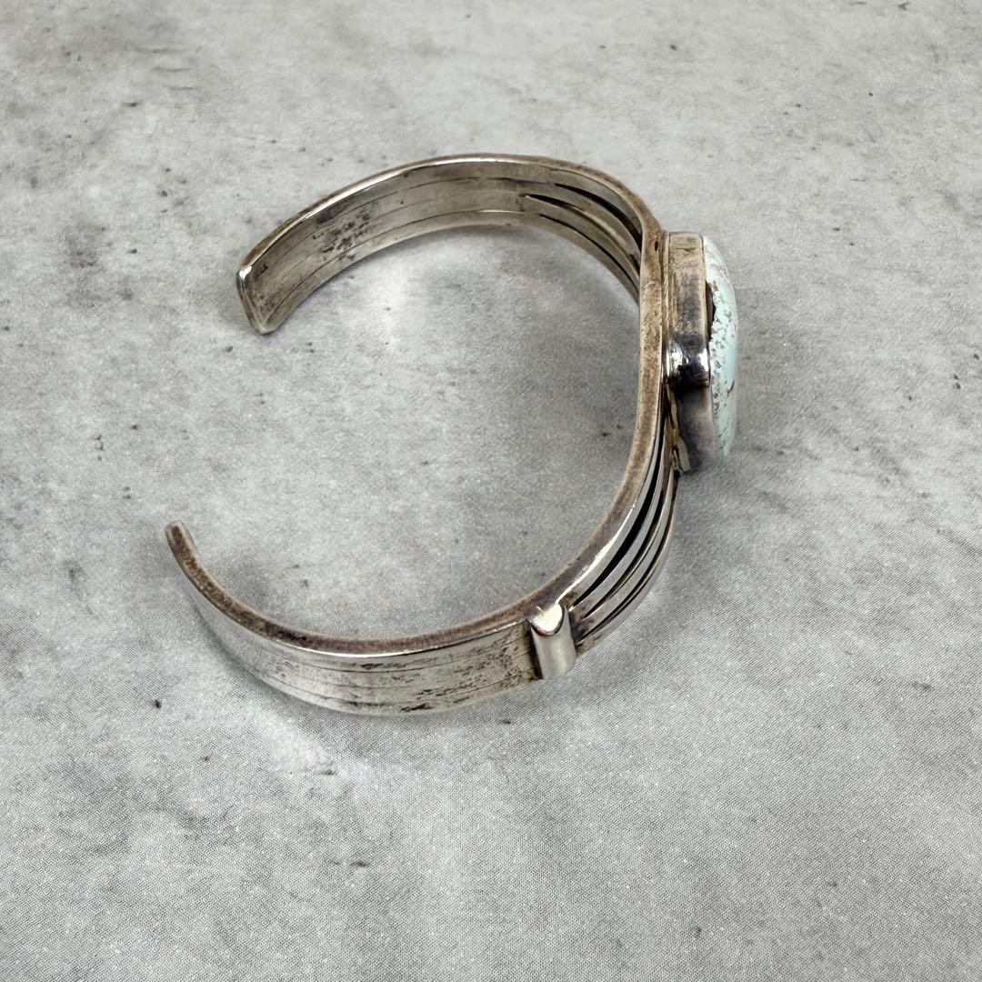 NAVAJO ＭＰ刻印　ナバホ カラーストーンシルバーバングル ホワイト