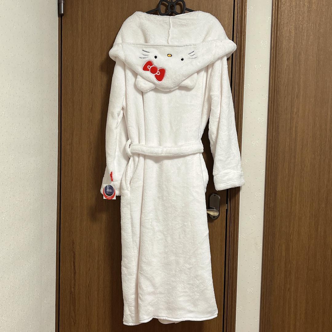 超レア！新品・未使用品【ハローキティ】GROONY LOWYA 着る毛布2017