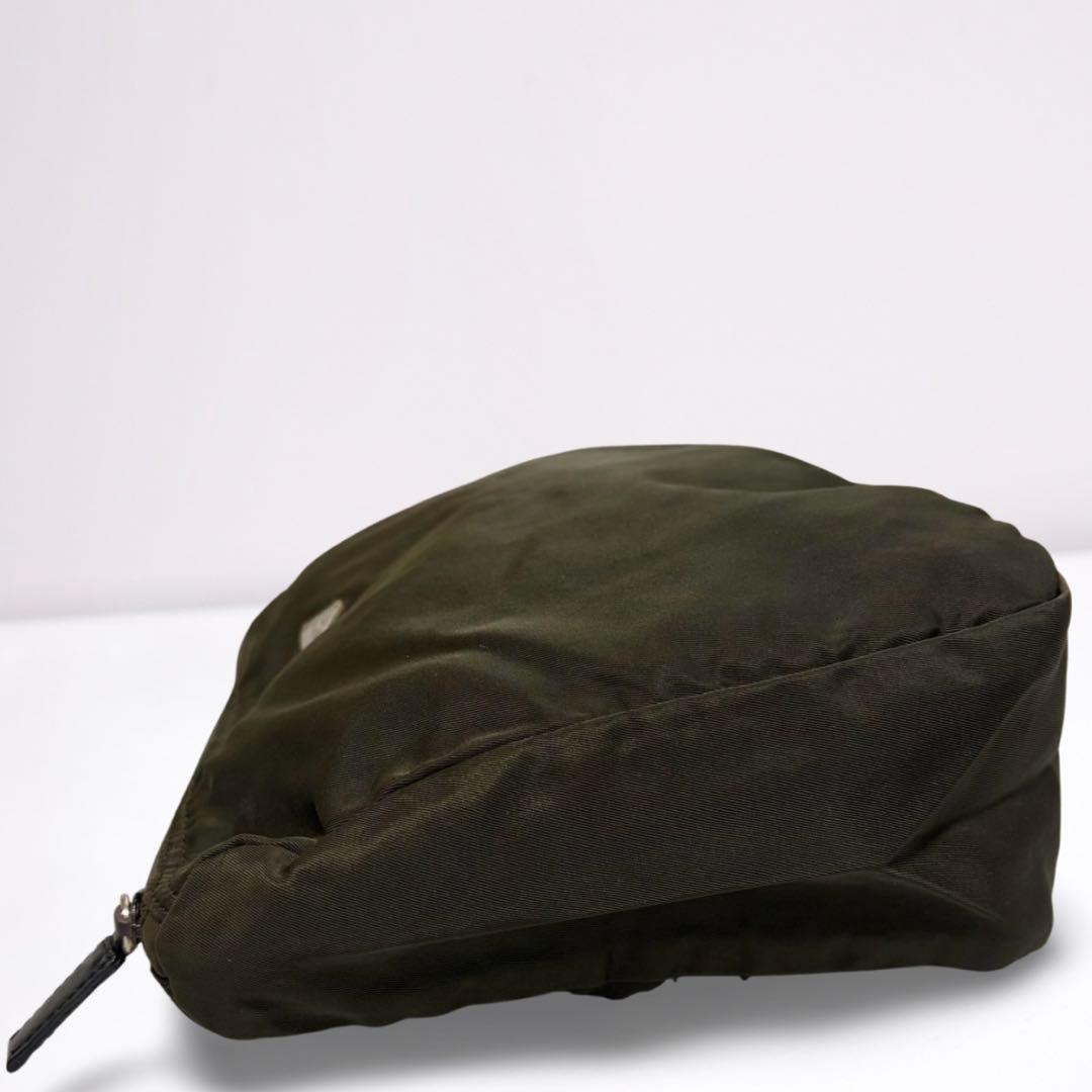 【正規品】プラダ PRADA ナイロン ポーチ カーキ 小物入れ 三角ロゴ