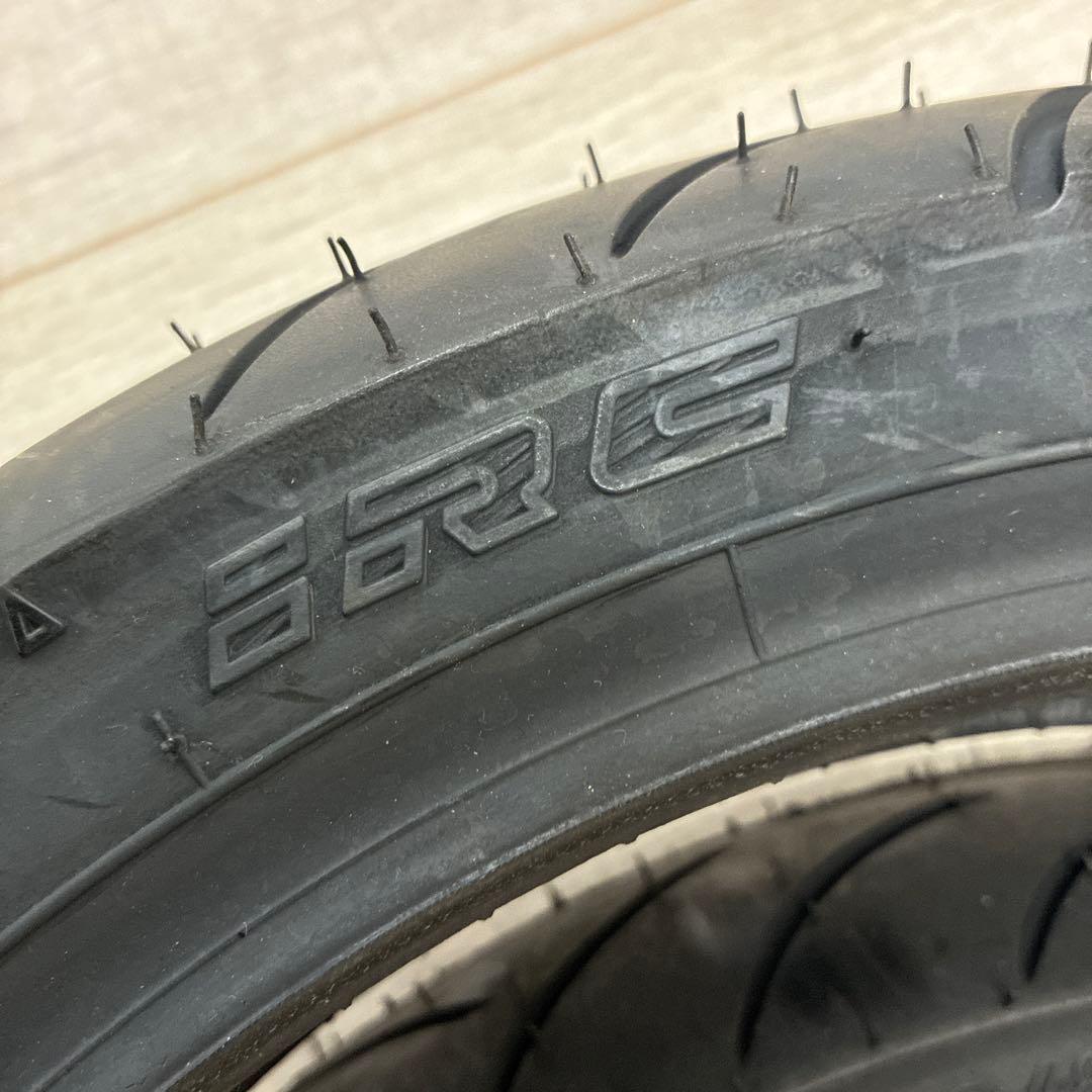 トリシティ　フロントirc タイヤ　新品　2本！