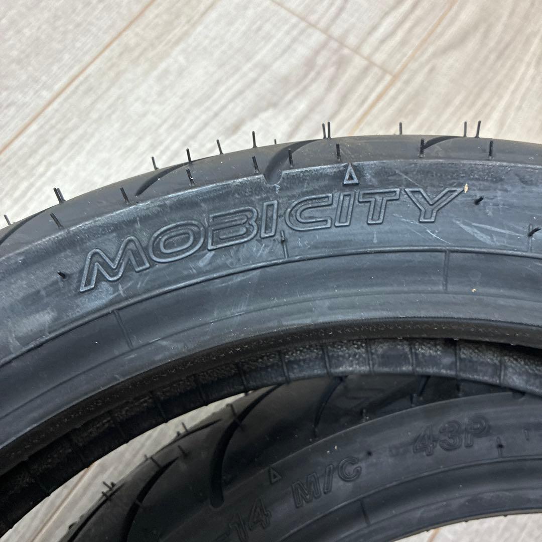 トリシティ　フロントirc タイヤ　新品　2本！