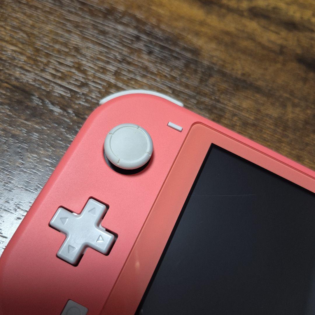 Nintendo Switch Lite　本体　コーラル