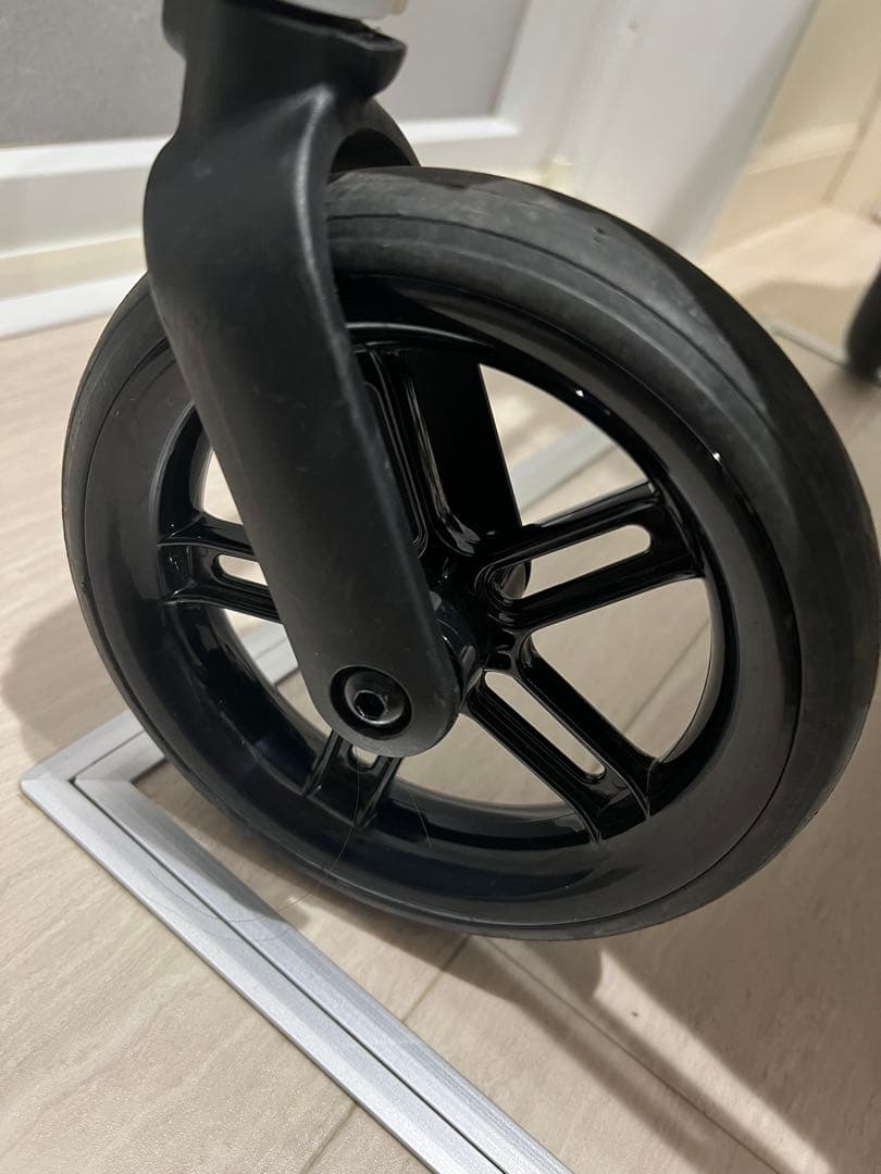 cybex サイベックス メリオカーボン　2024年モデル　ダークブルー