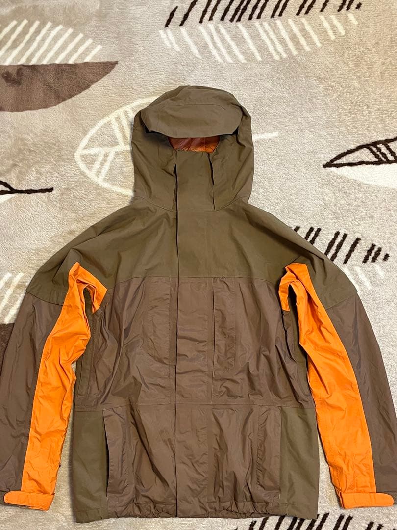 e*W様 バートン ak ゴアテックス スノボウェア ジャケット S