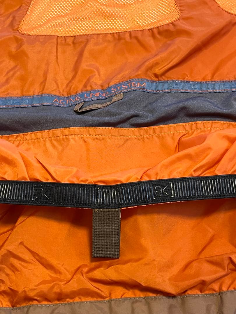 e*W様 バートン ak ゴアテックス スノボウェア ジャケット S