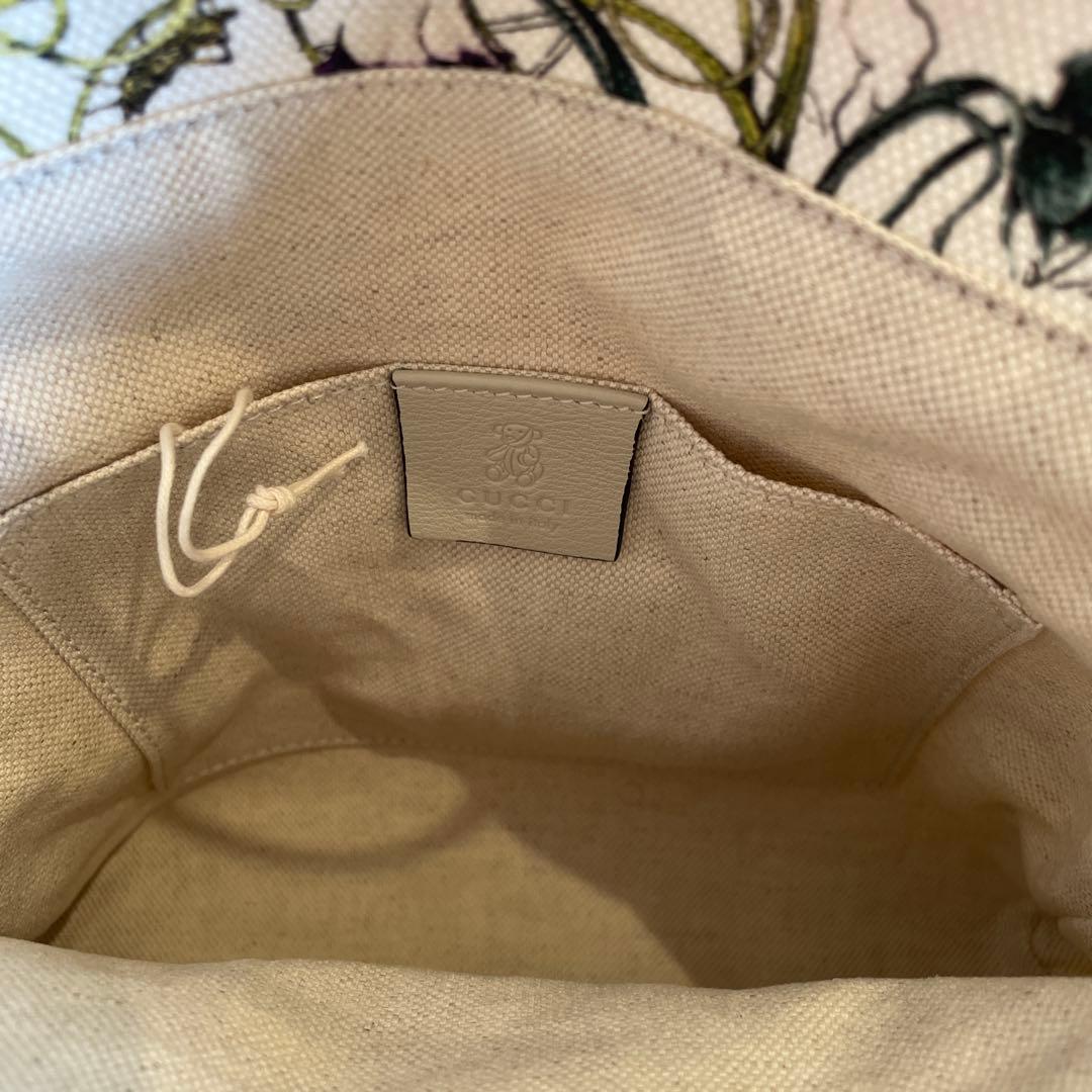 GUCCI 花柄 トートバッグ チャーム付き