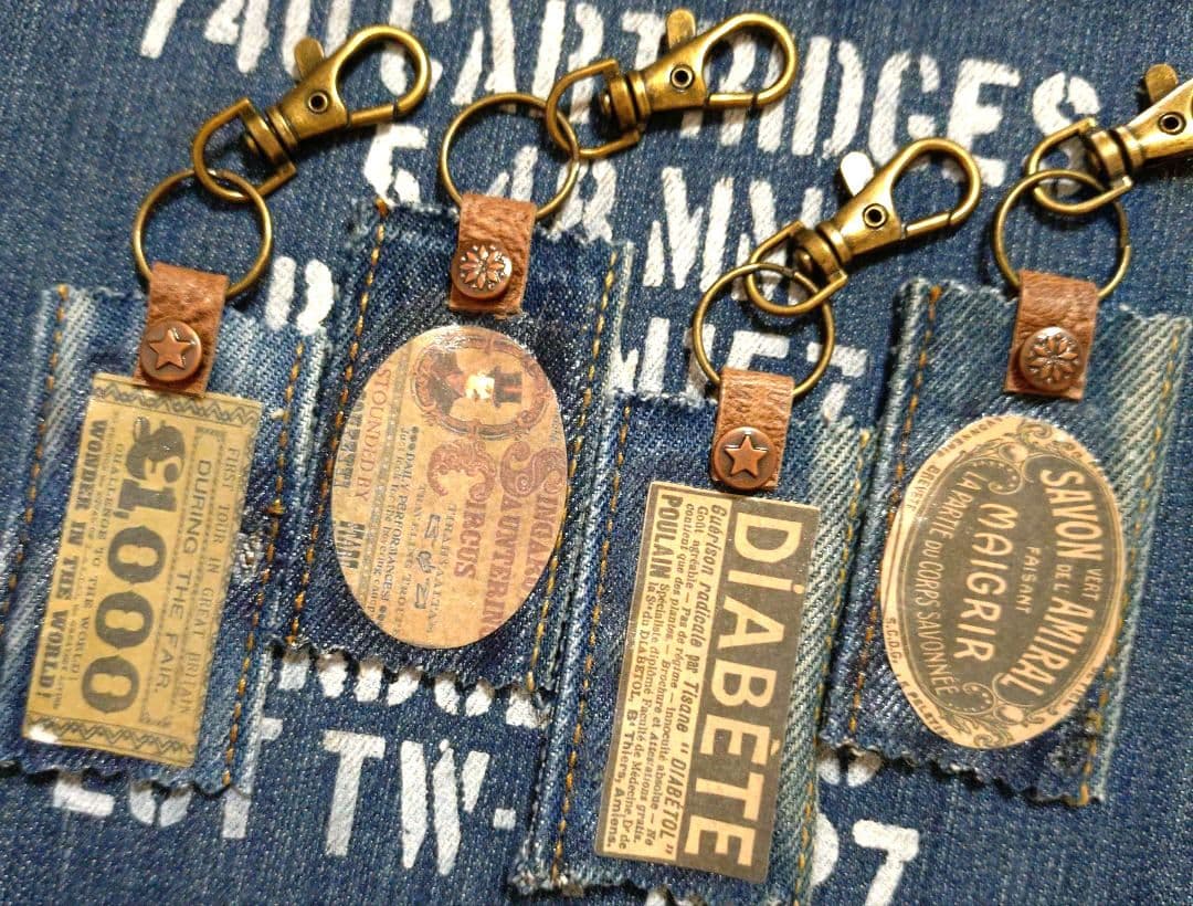 デニムリメイク☆タグチャーム☆アメリカンレトロ•②☆4個セット