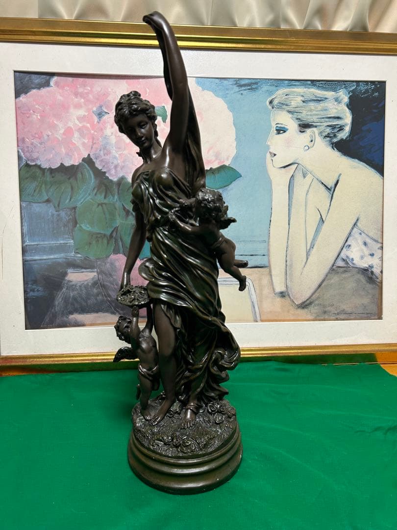 ブロンズ像　女神と天使を持つ置物