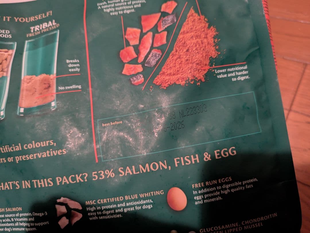 TRIBAL FRESH PRESSED ドッグフード ターキー & サーモン