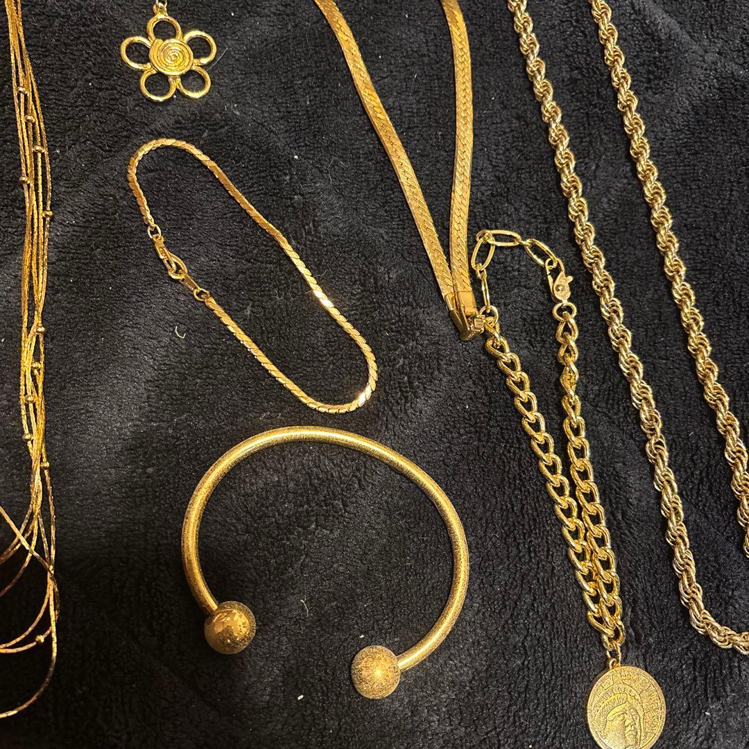 定*春様 遺品整理　金ネックレス