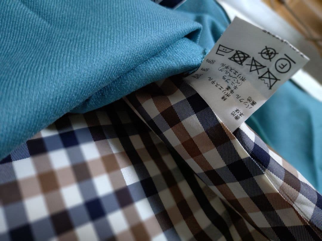 アクアスキュータム Aライン トレンチコート　サイズ10