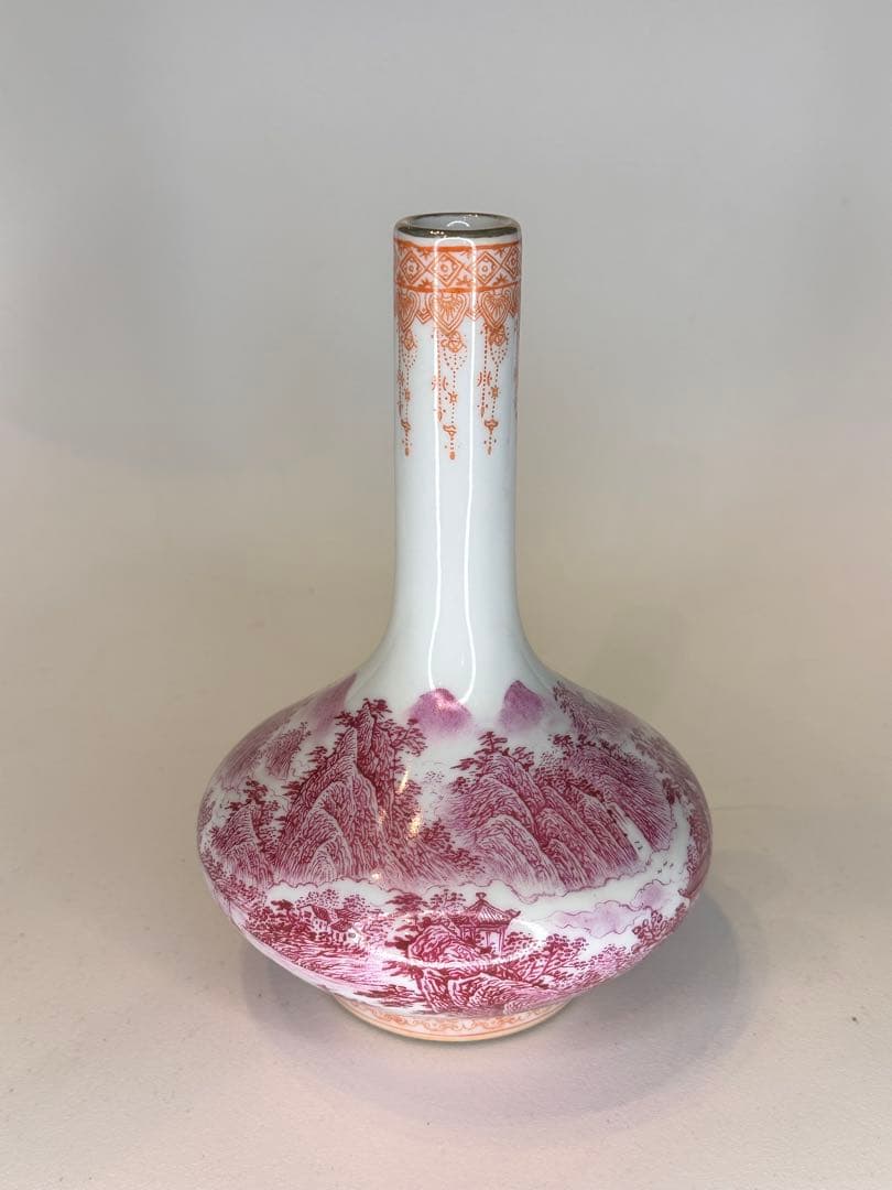 清時代　乾隆年製 底款 描金 山水文 花瓶 時代物 中国古美術