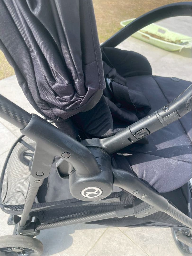 ブラックベビーカー サイベックス KAKO