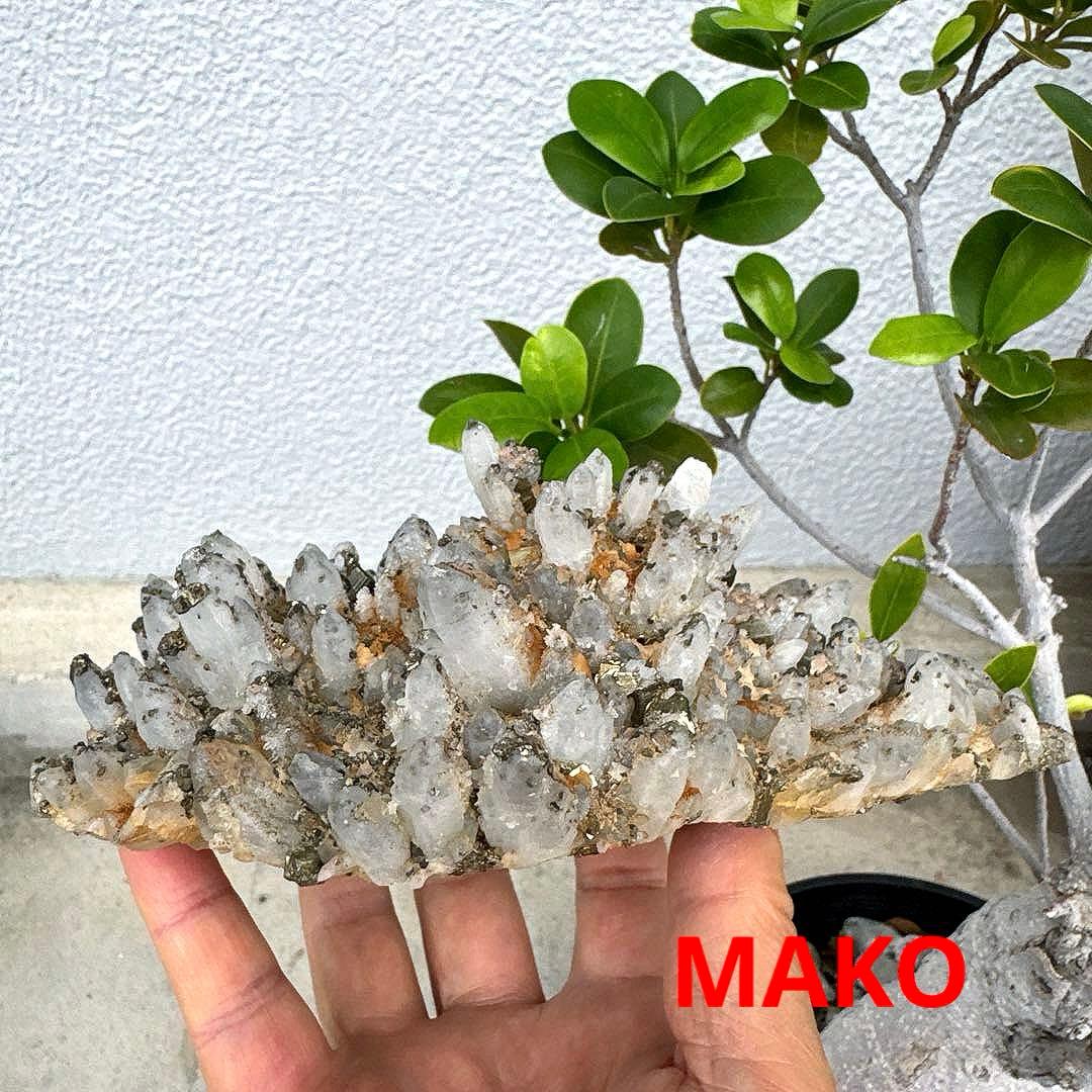 M1689☆パイライト共生水晶クラスター1.2Kg☆尾太鉱山産☆N50312