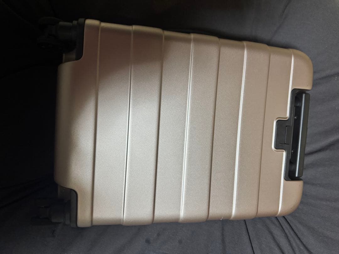 【廃盤】無印良品 バーを自由に調節できるハードキャリーケース36L