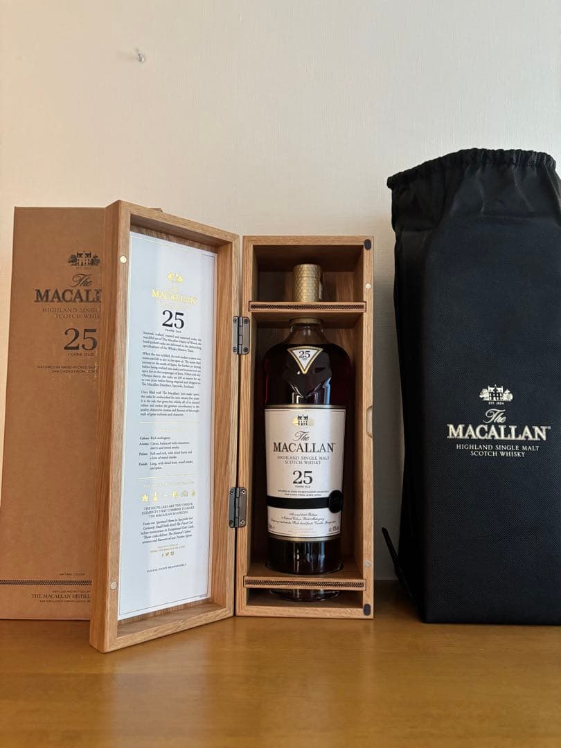 ザ・マッカラン25年シェリーオーク43%700ml2021年