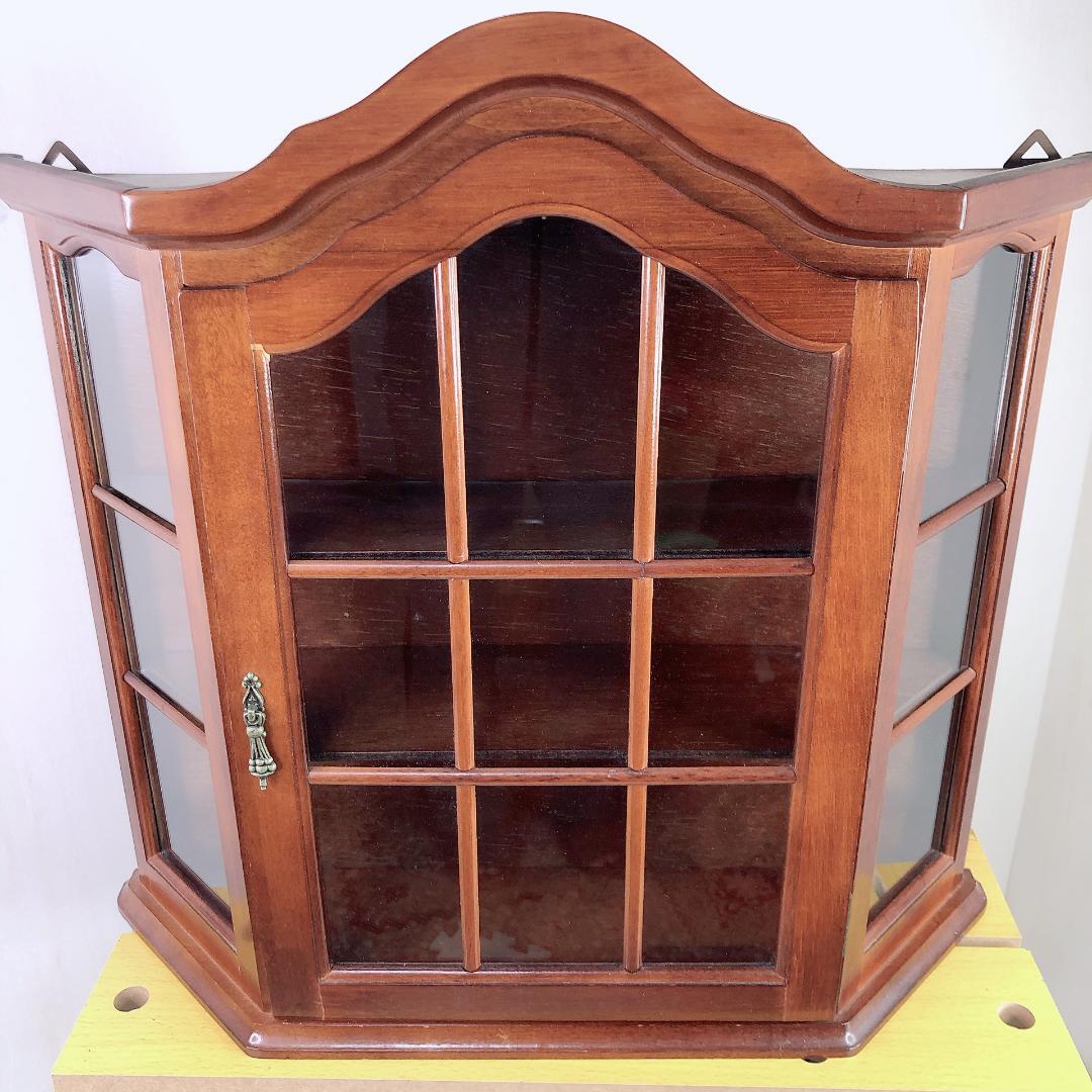 木製キャビネット 飾り棚 アンティーク 壁掛け コレクションケース