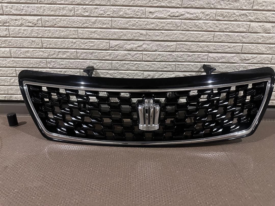 200系クラウン 後期 グリル