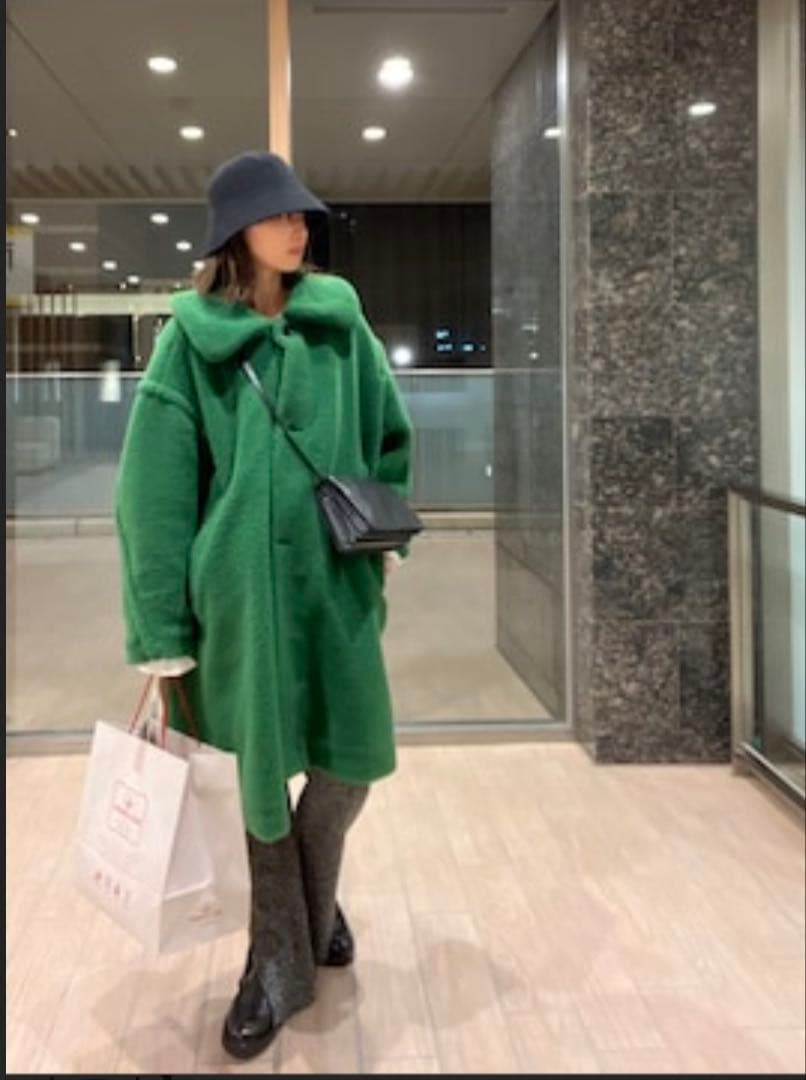 クラネ　フレアボアコート