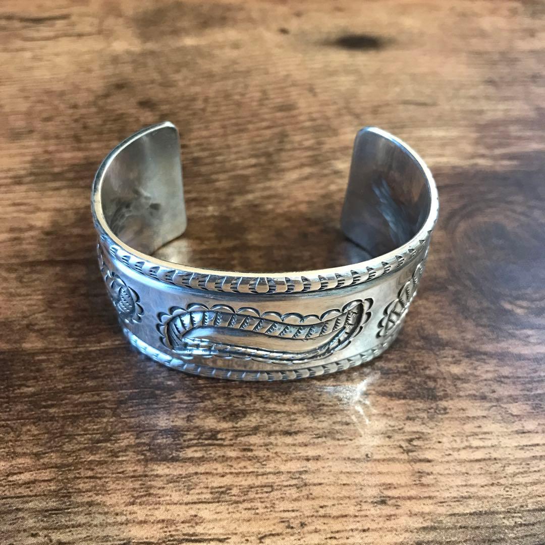 Ivan Howard アイバン・ハワード　シルバー　バングル　NAVAJO