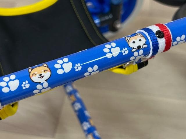 犬用車椅子、柴犬用４輪車、犬の車椅子