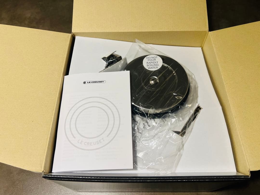 新品未使用　完売　ル・クルーゼ　ポケモン ケトル・クラシック ネクター