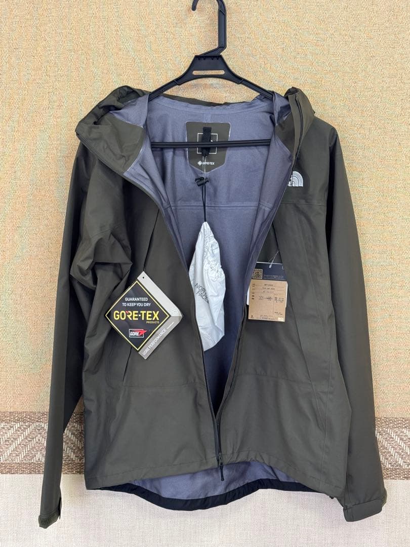 未使用タグ付き クライムライトジャケット（L）NP12003 廃盤 刺繍ロゴ