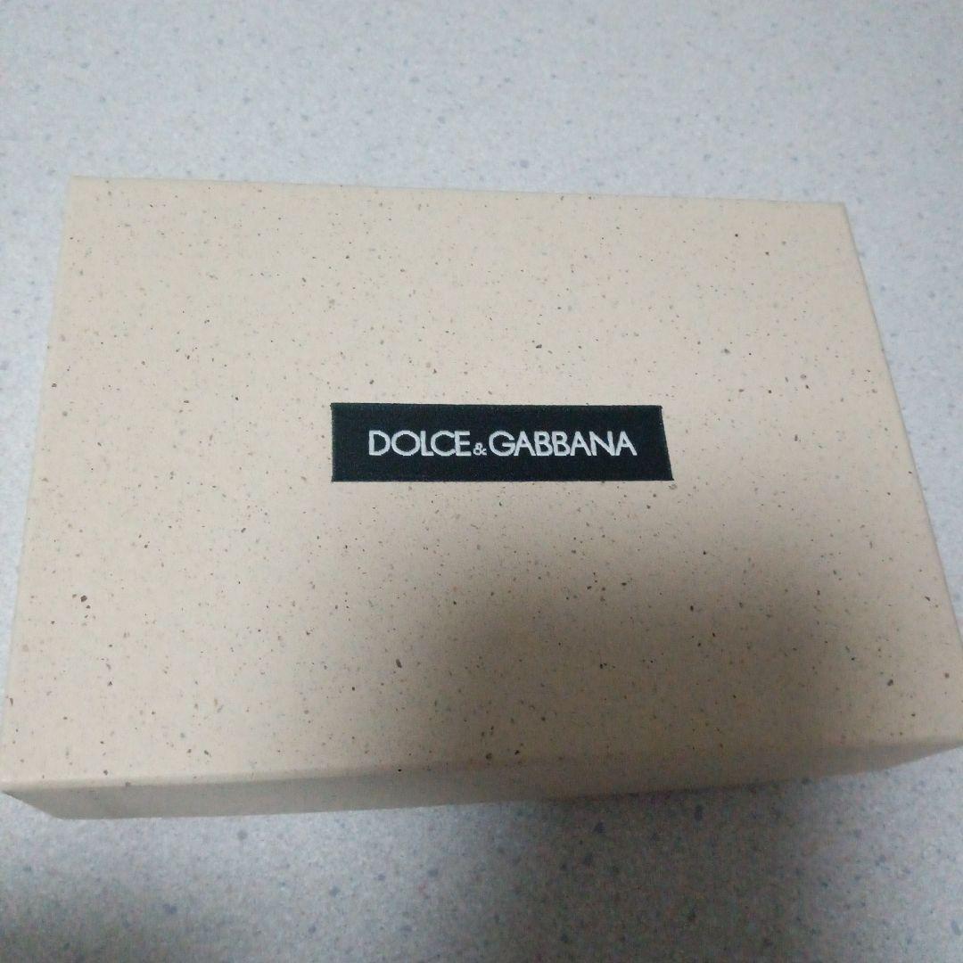 DOLCE & GABBANA ブラック三つ折り財布