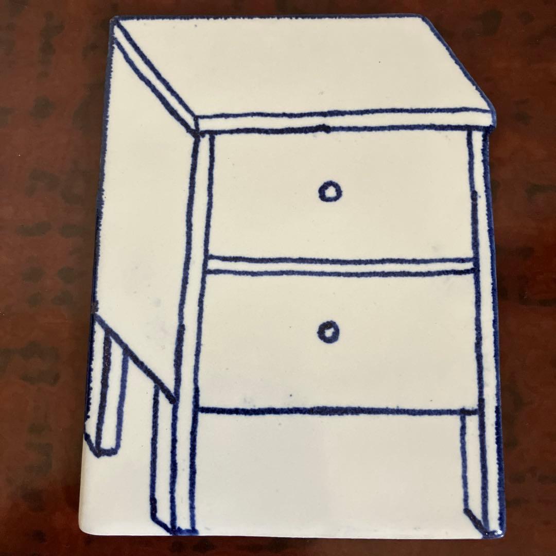 マリアンヌ・ハルバーグ　ミニ陶板(たんす)