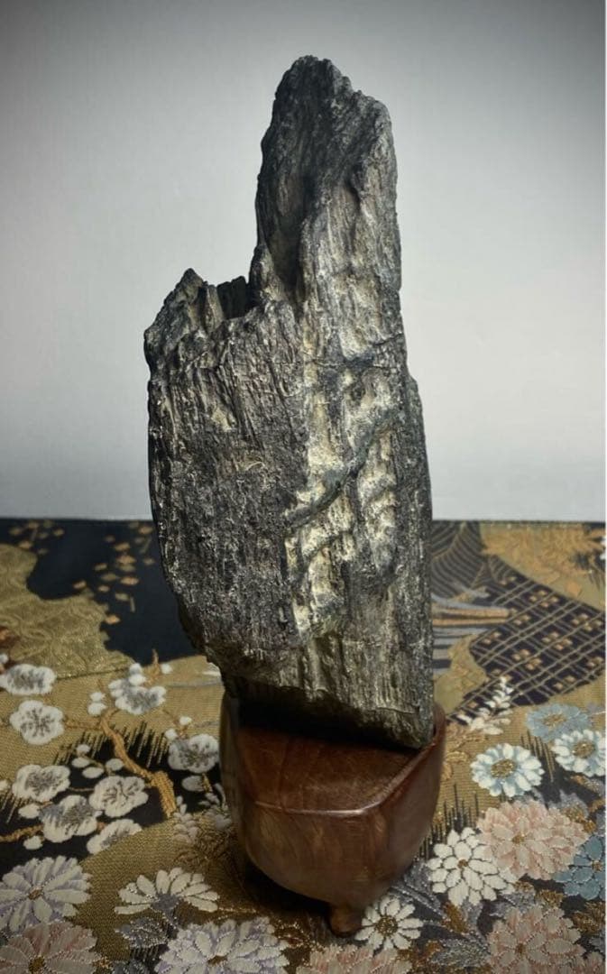 6601 鳥取県産 若桜三倉石 ウブ 銘 妙義絶壁 水石 盆栽 盆石 鑑賞石