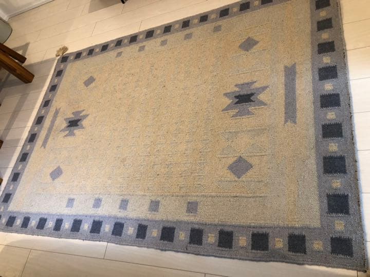 unico ウニコ　ラグ