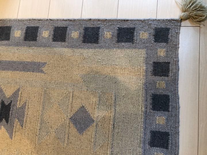 unico ウニコ　ラグ