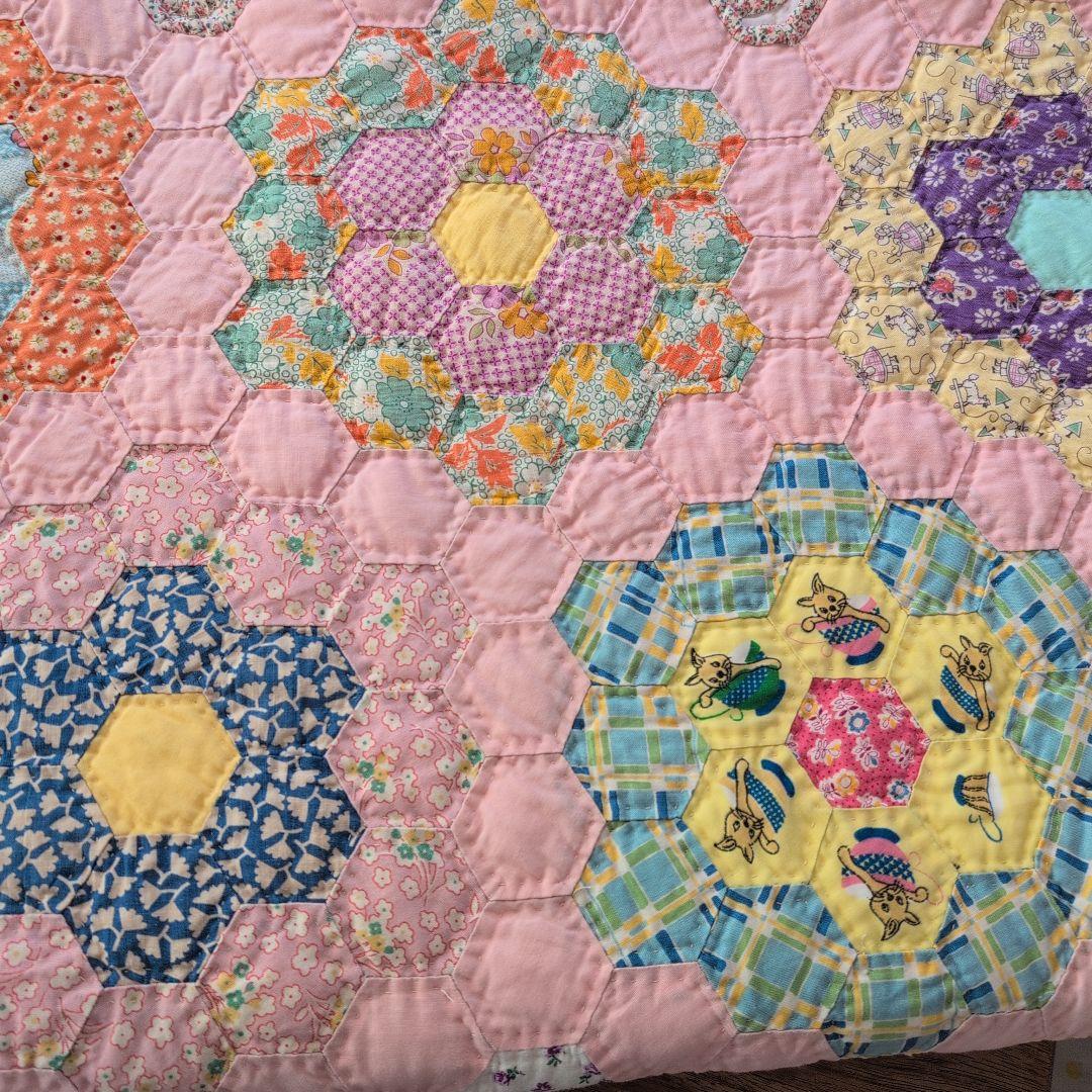 パッチワークキルト　ハンドメイド